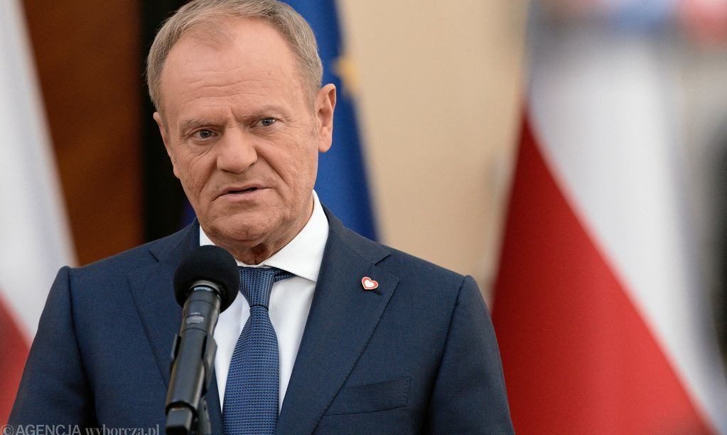 Bejsment Donald Tusk gotowy na pierwszy mecz Polski na Euro 2024