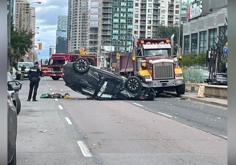 Strzelanina doprowadziła do dachowania pojazdu w Toronto