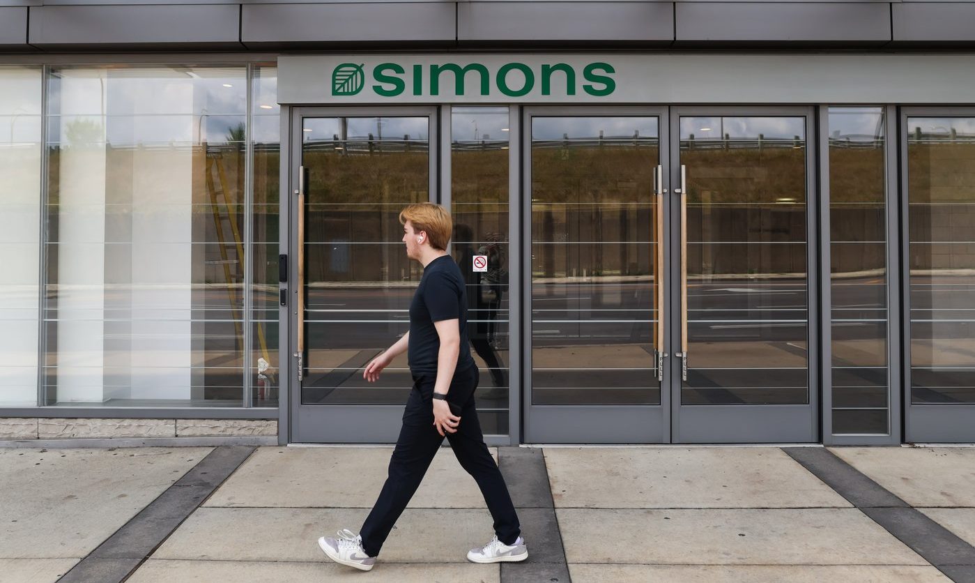 Simons otwiera największy sklep w Ontario