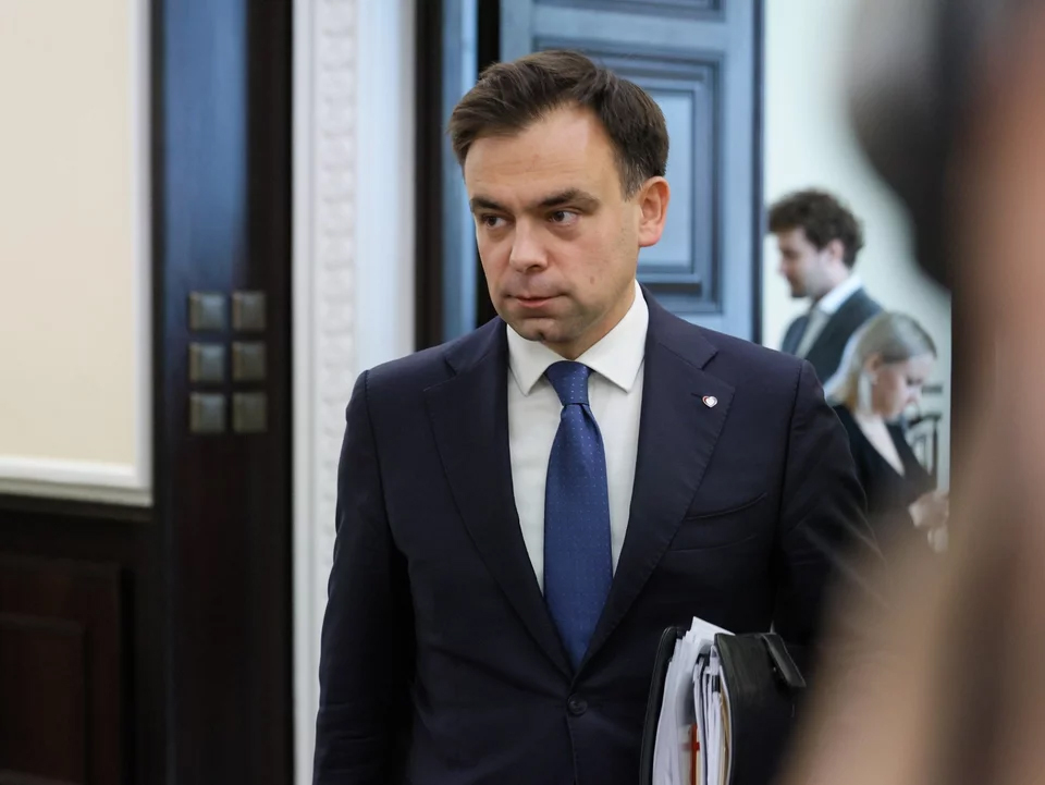 Podatek wojenny zamiast 800 plus?