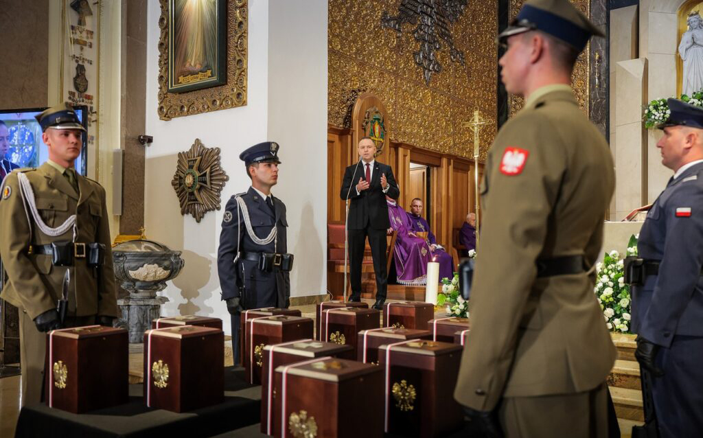 Pogrzeb ofiar zbrodni katyńskiej