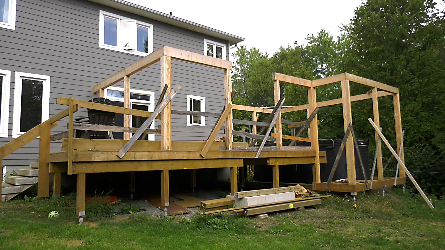 „Dziki Zachód” w branży budowlanej. Rodzina straciła tysiące dolarów