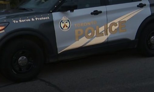 Mężczyzna odniósł poważne obrażenia w wyniku starcia z osobami próbującymi ukraść samochód