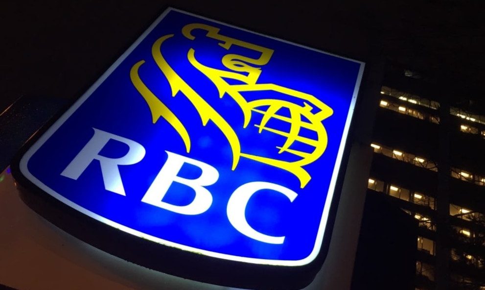 Pracownik RBC podejrzany o nielegalny dostęp do danych bankowych Marka Carneya