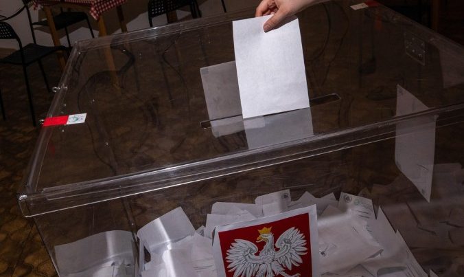 Podmienili głosy Trzaskowskiego i Nawrockiego. Zarzuty dla członków komisji