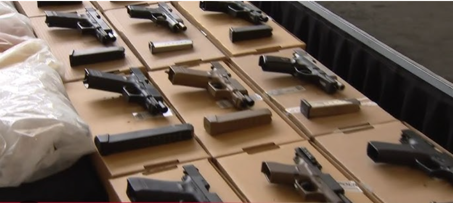 Rząd federalny prowadzi rozmowy z policją w sprawie zmian w prawie o kaucji