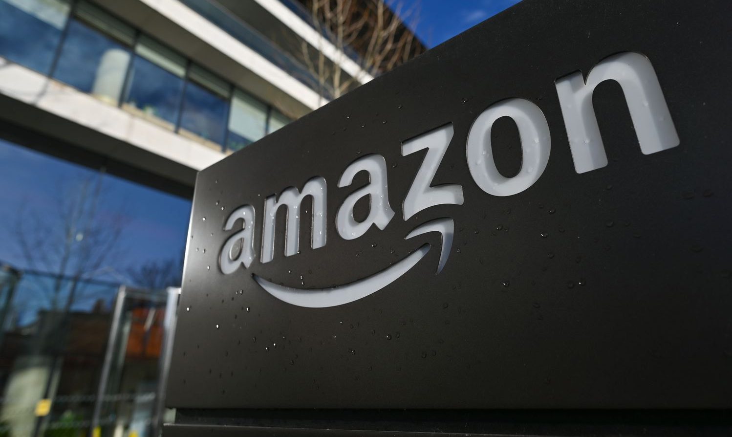 Amazon chce zwolnić 30 000 osób. Wszystkiemu winna sztuczna inteligencja