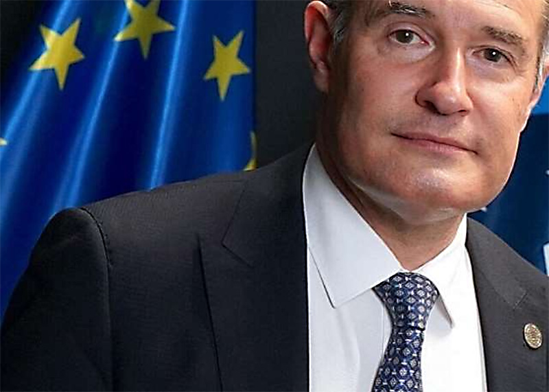 Były szef Frontexu oskarża unijne elity o szantaż ws. migracji