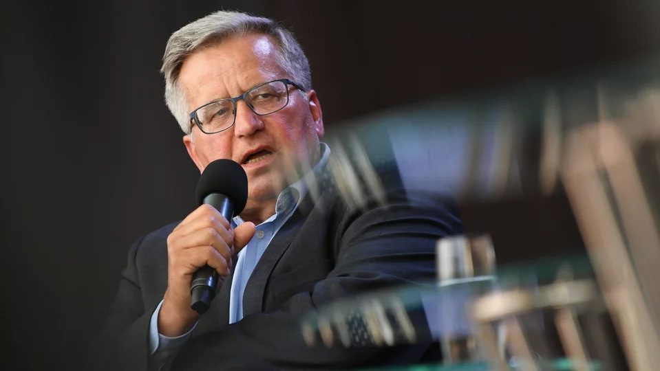 Komorowski krytycznie o Czarzastym