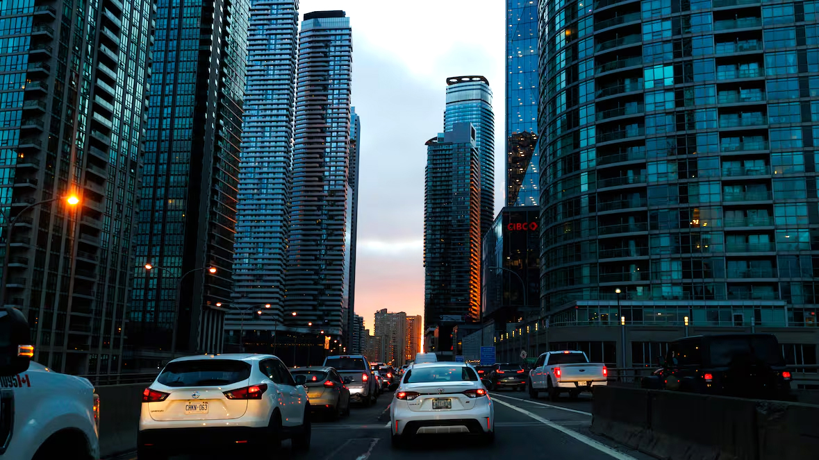 Kary, mandaty i holowanie. Nowa kampania ma rozładować korki