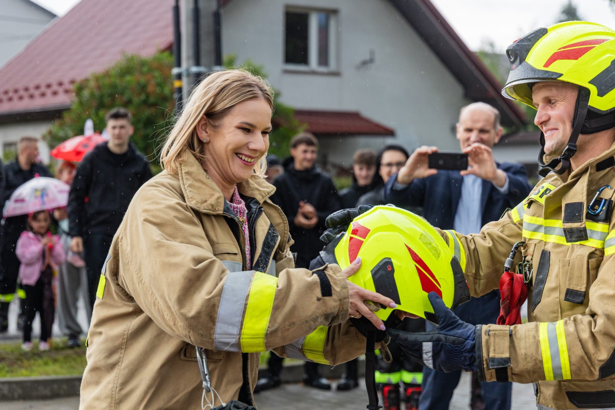 Polacy ocenili Martę Nawrocką