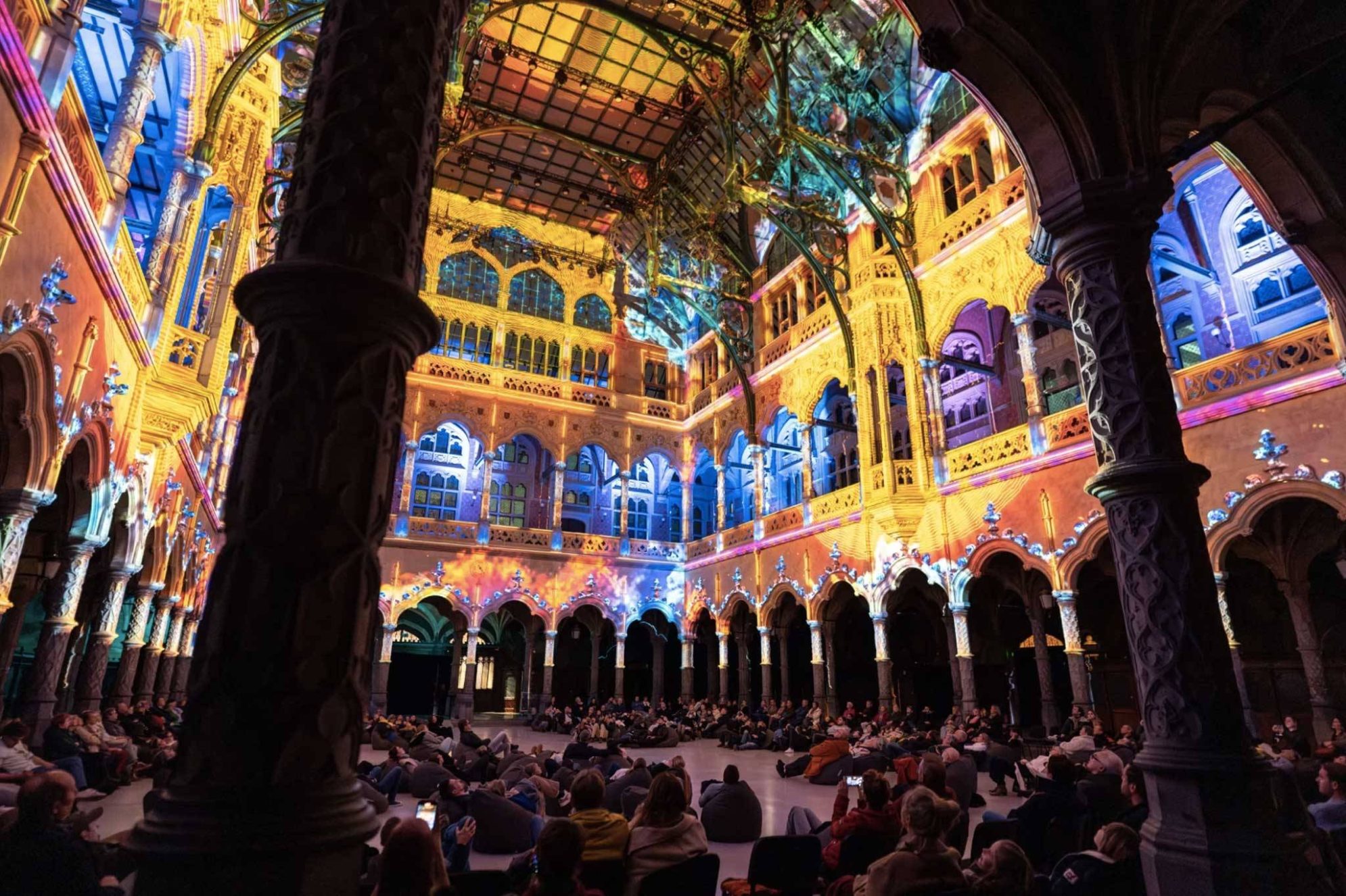 Światło, dźwięk i Vivaldi. Magiczny spektakl w kościele Knox