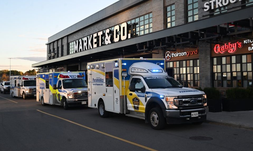 Napad na sklep jubilerski w Newmarket. Czterech zatrzymanych, jeden wciąż poszukiwany