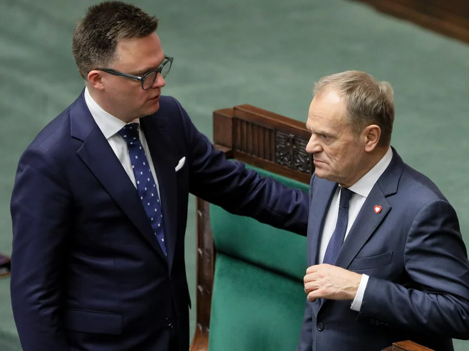 Tusk i Hołownia idą na zwarcie