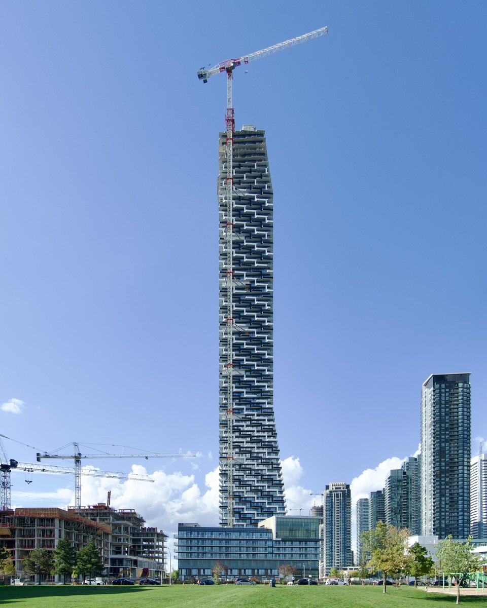 M3 – nowy symbol Mississaugi osiągnął pełną wysokość