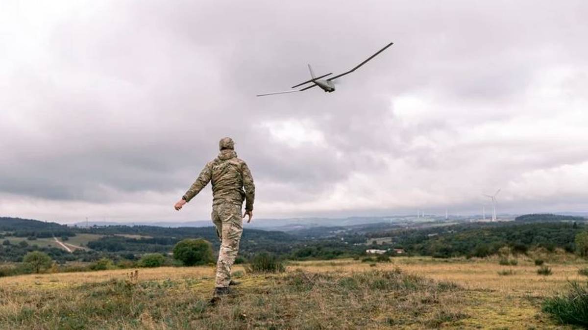 15 tajemniczych dronów nad poligonem w Belgii