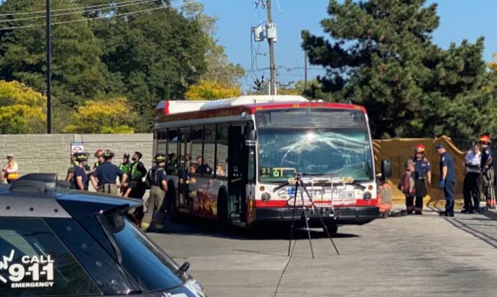 Kobieta poniosła śmierć pod autobusem TTC na stacji Royal York