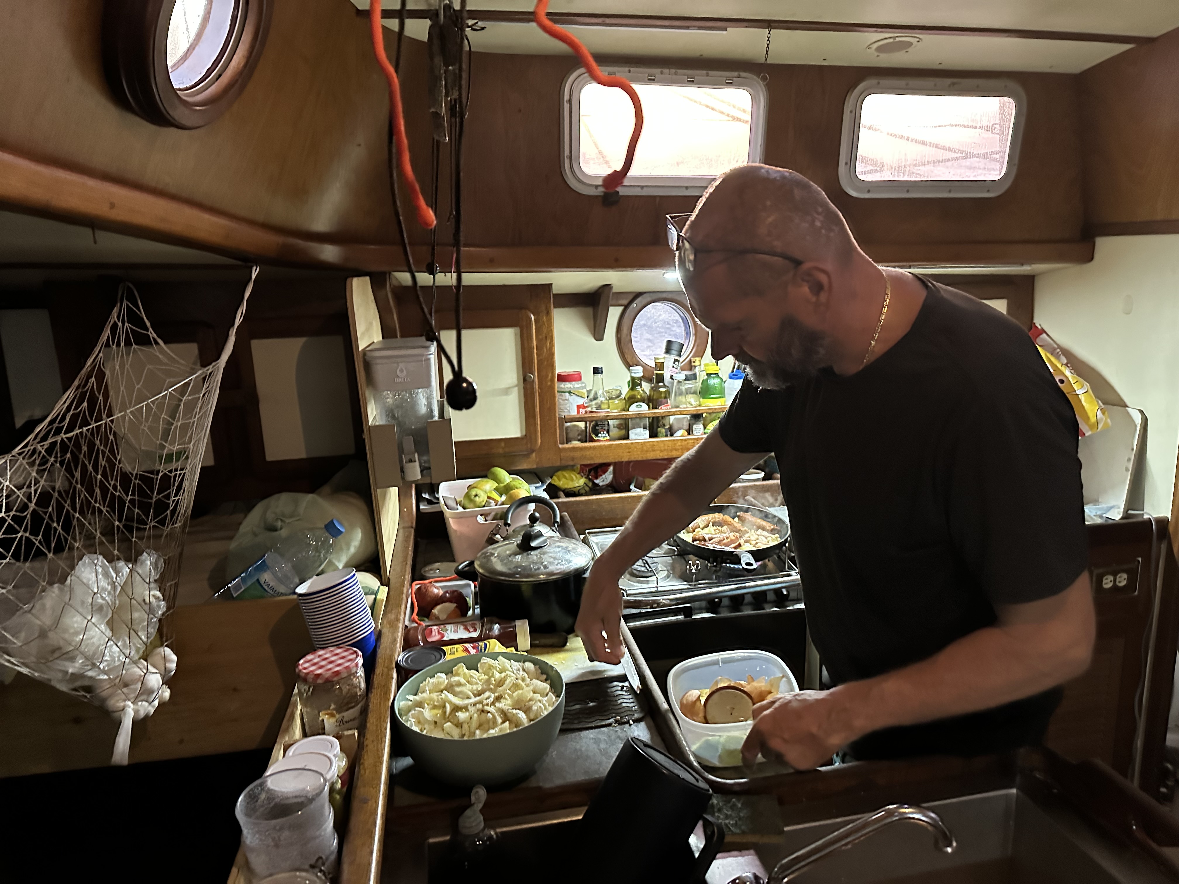 Pośrodku oceanu – życie na jachcie z dala od lądu