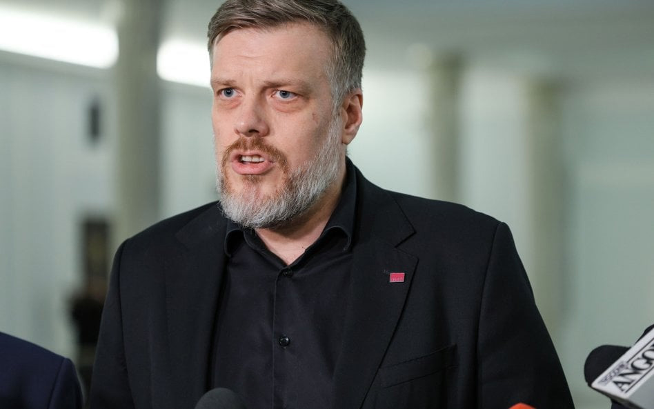 Razem forsuje podatek katastralny