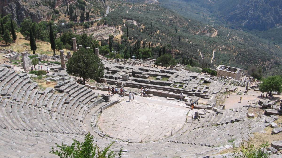 Grecka policja zatrzymała Polaków po pościgu. Zniknęła starożytna płyta