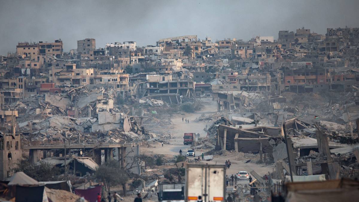 Izrael równa Strefę Gazy z ziemią