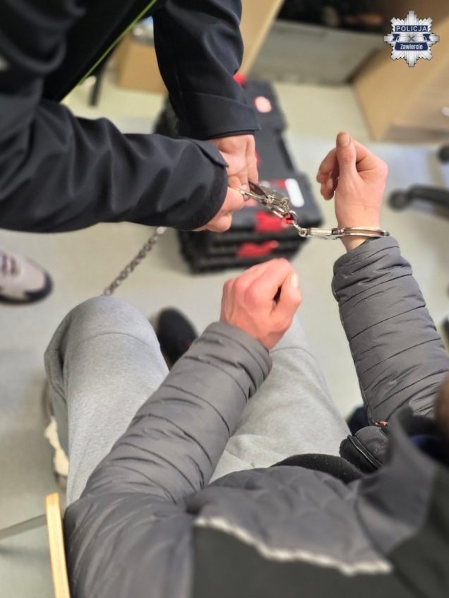 Celowo wjechał w pieszych autem