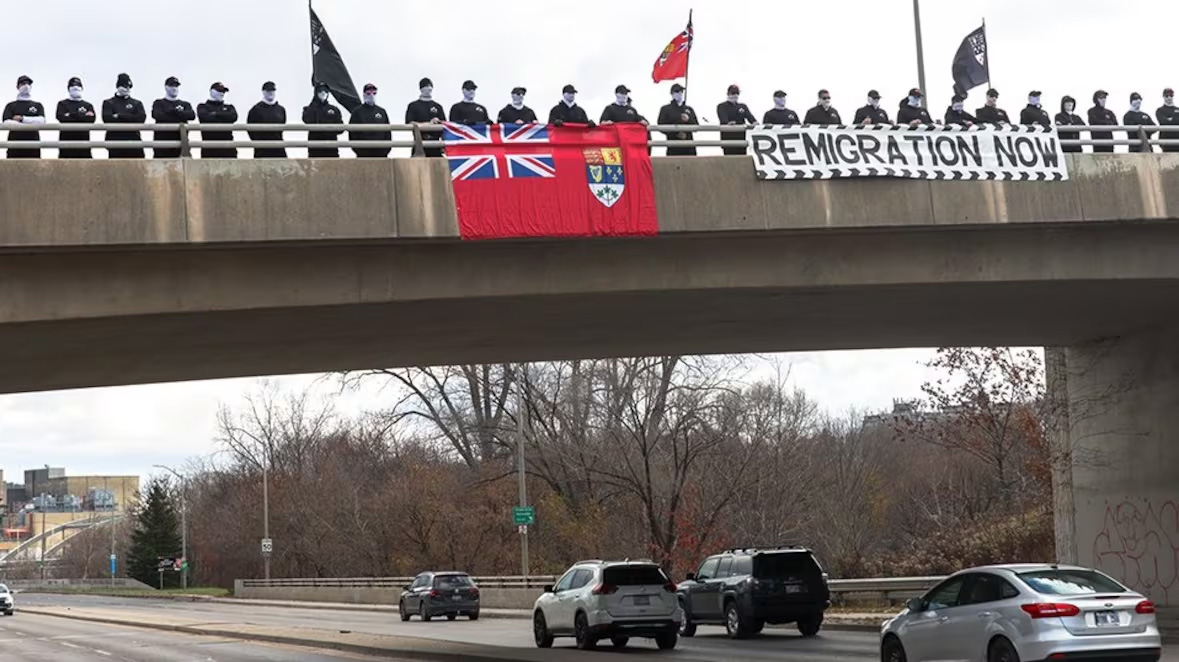 Biali nacjonaliści demonstrują w centrum London Ontario