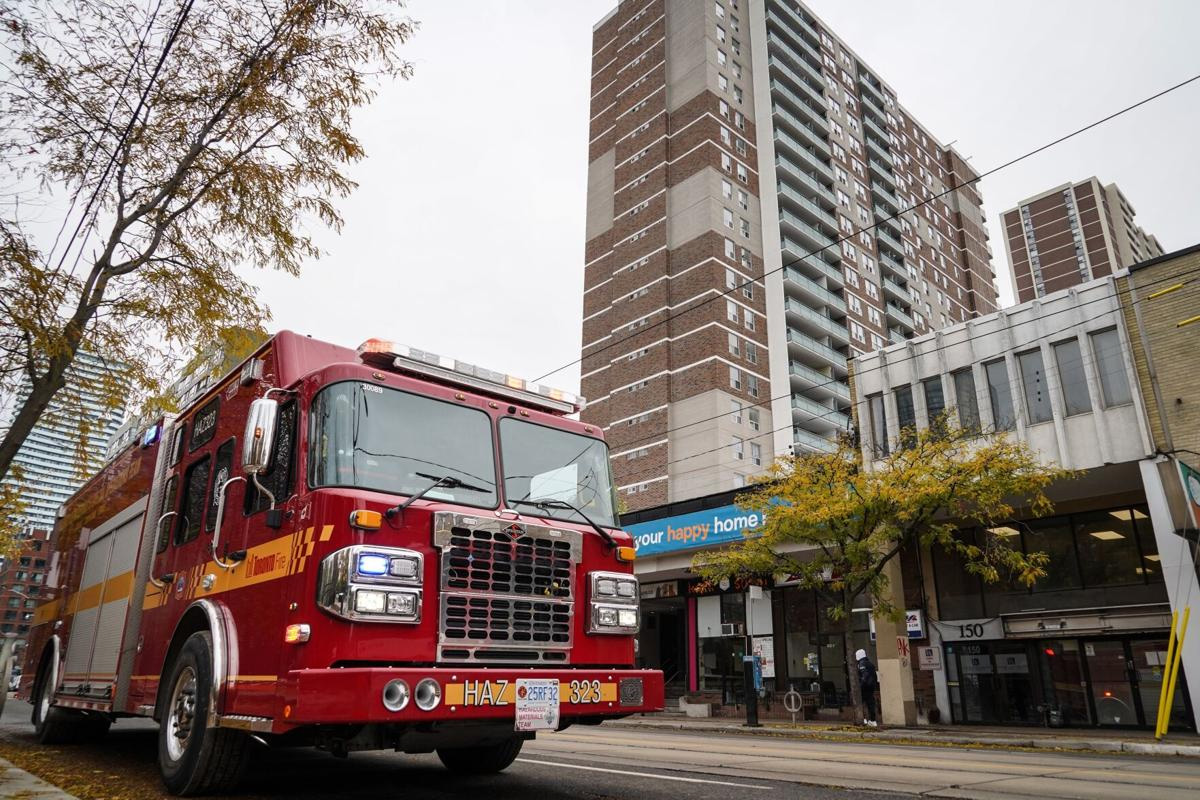 Straż Pożarna ugasiła dwa pożary w Toronto