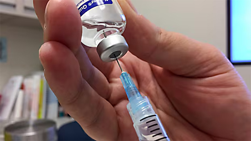 Grypa wraca do Kanady. Lekarze: szczepionka wciąż chroni