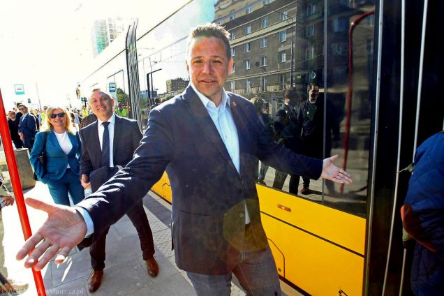 Podwyżka dla Trzaskowskiego. Jego pensja wzrośnie o 5 tys. zł