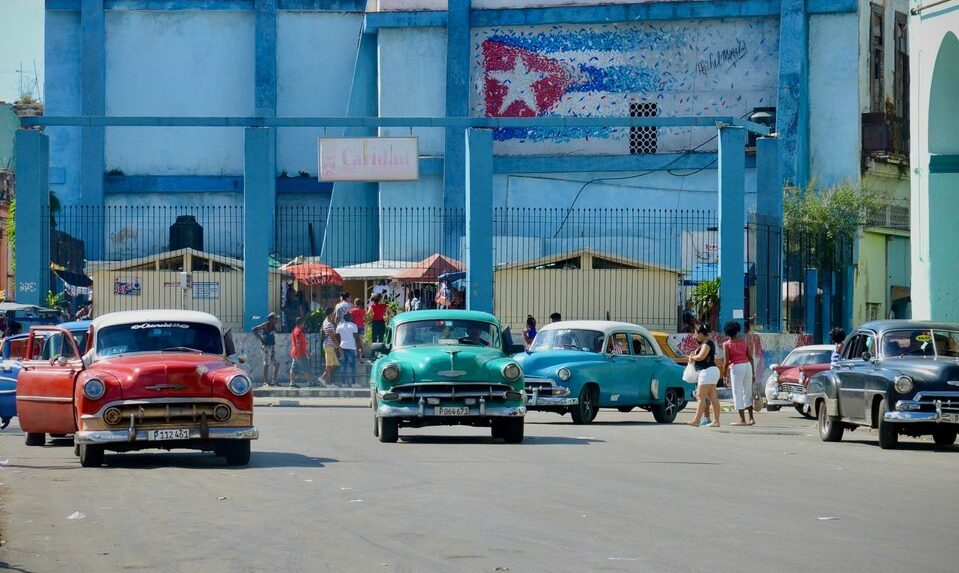 Blokada Wenezueli boleśnie uderza w Kubę