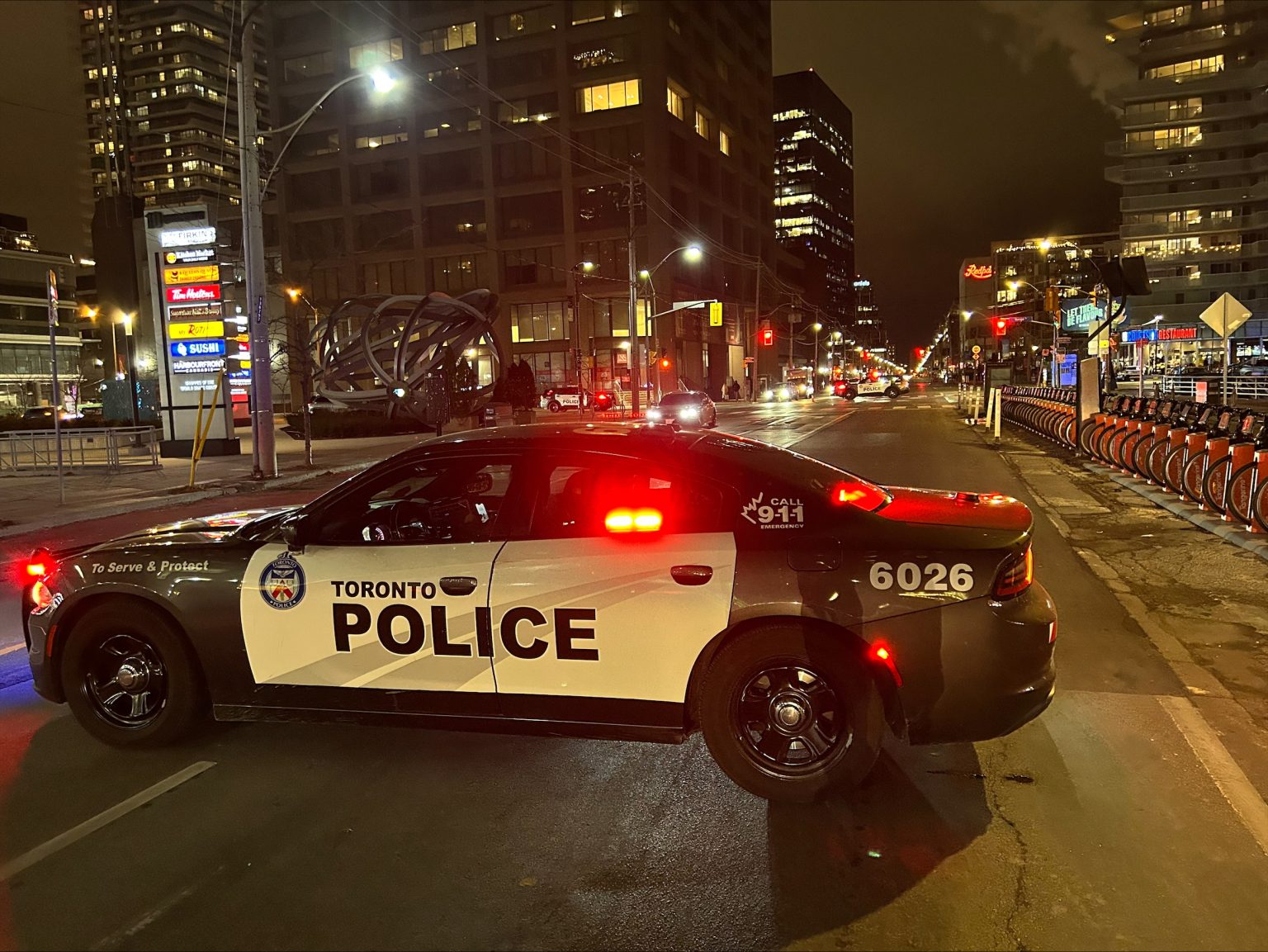 Kierowca Lamborghini potrącił pieszego, po czym uciekł z miejsca wypadku