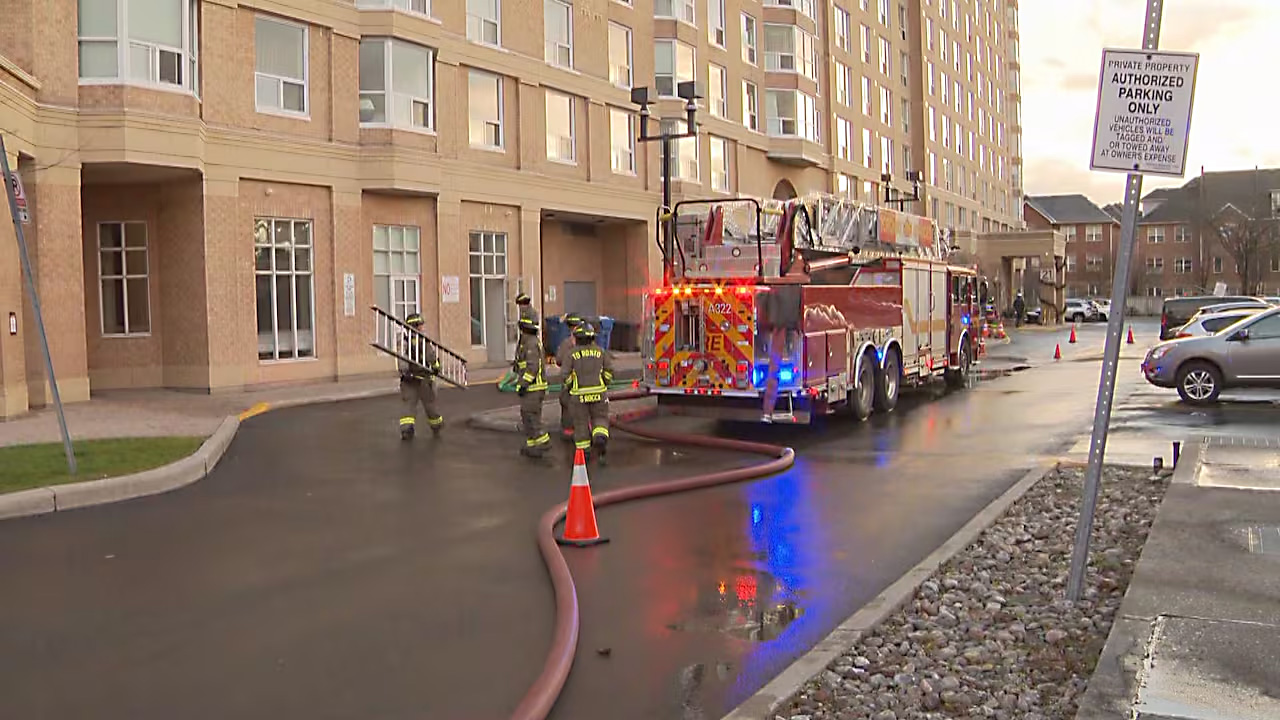 Zakończono gaszenie pożaru na Thorncliffe Park