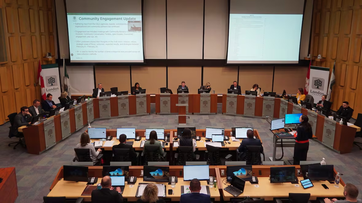 Nękanie i agresja wobec radnych w Ontario. Samorządowcy pod presją