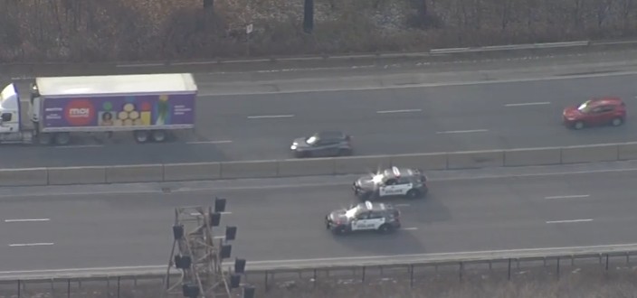 Strzelanina na autostradzie Gardiner Expressway w Toronto w okolicach South Kingsway