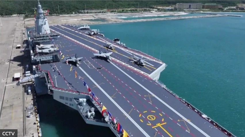 Nowy chiński lotniskowiec. „Fujian” zmienia układ sił na Pacyfiku