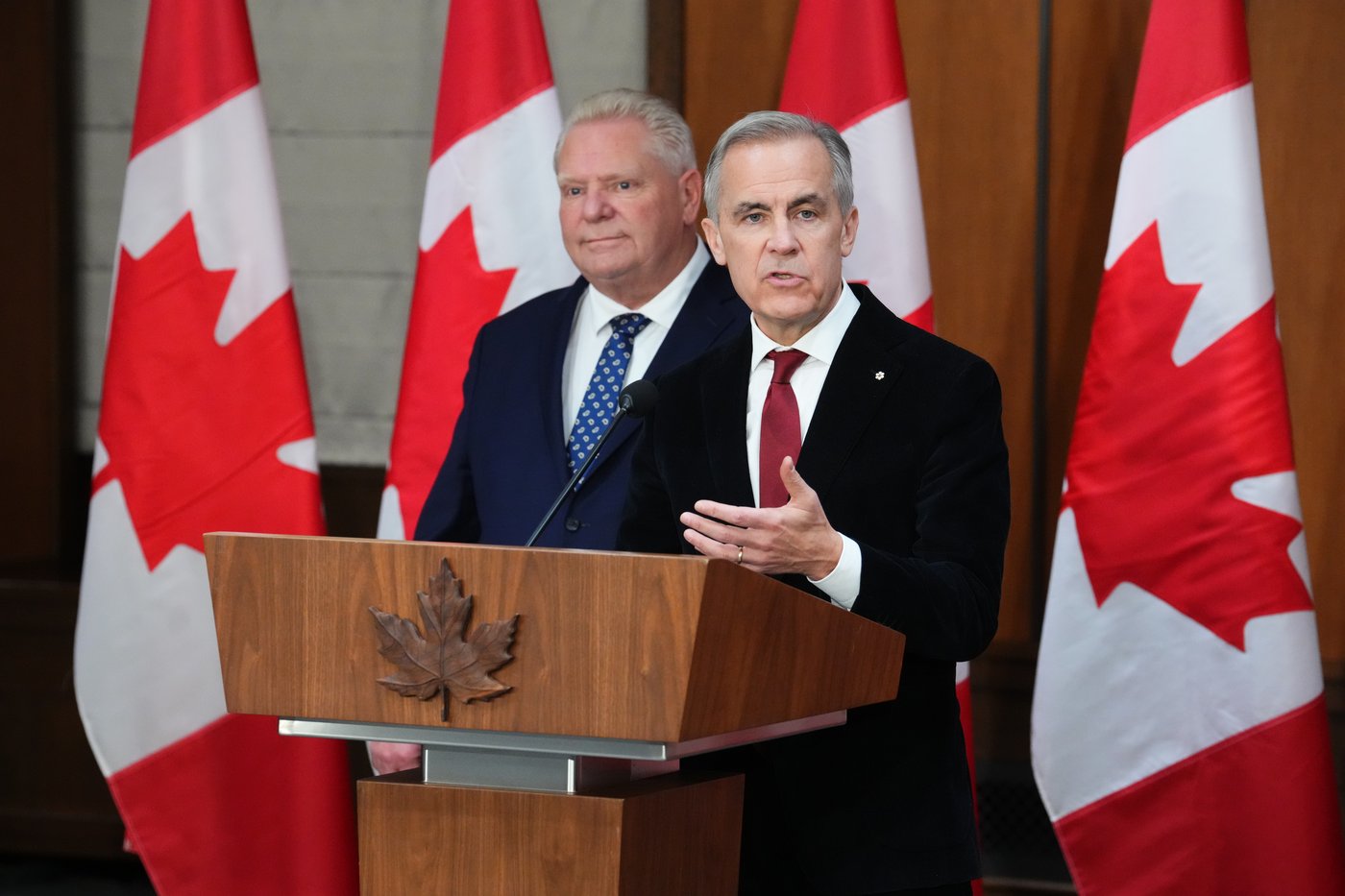 Mark Carney zwołuje premierów prowincji. W tle napięcia z USA