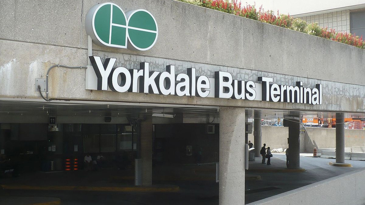 Śmiertelna strzelanina w autobusie GO w North York