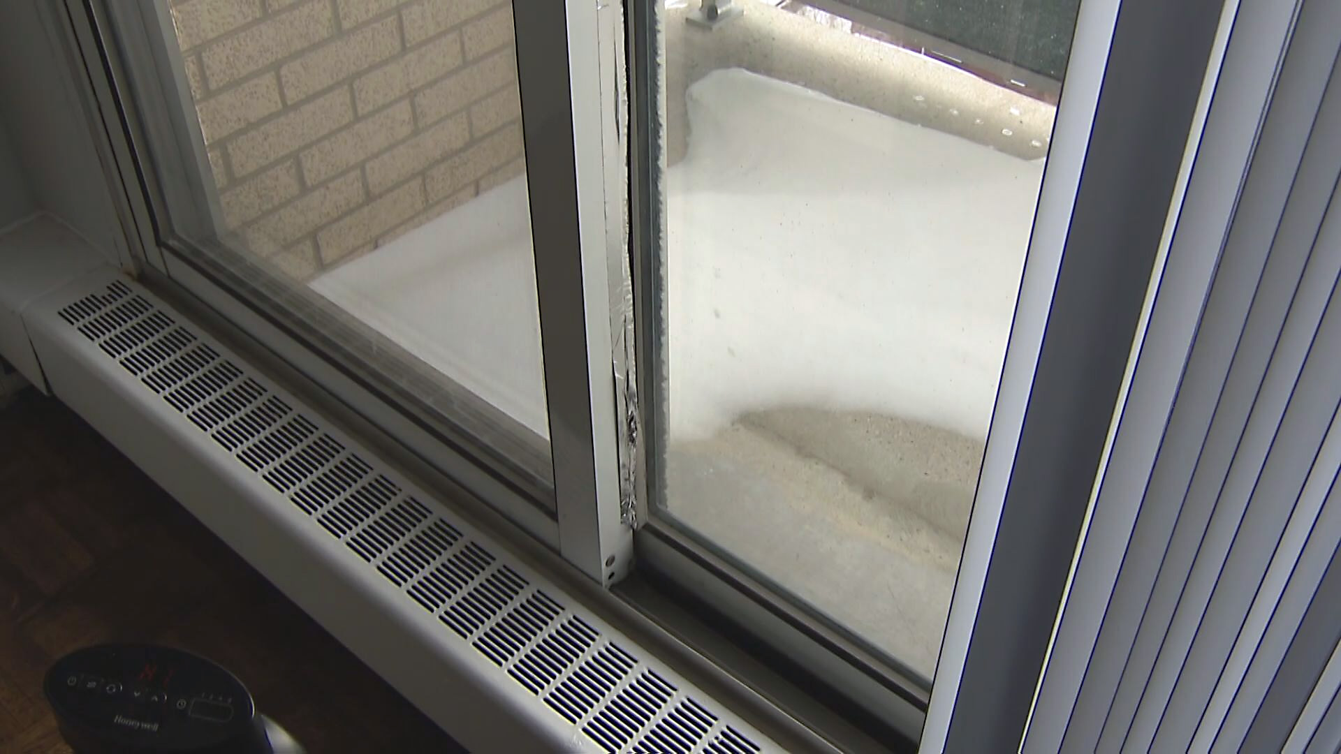 Lokatorzy w osiedlu High Park marzną w mieszkaniach