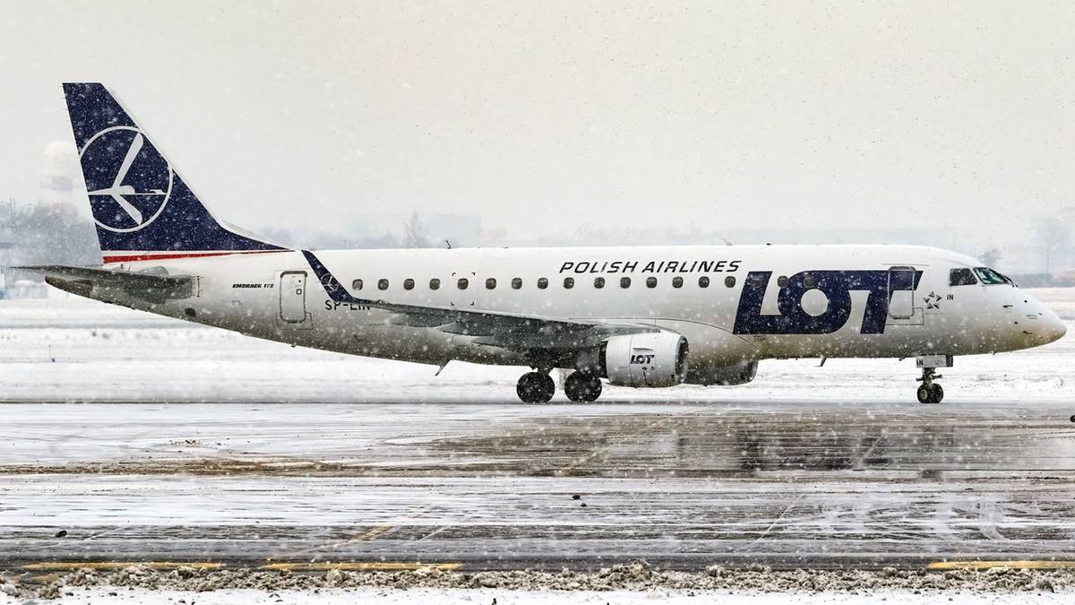 Śnieg sparaliżował Lotnisko Chopina