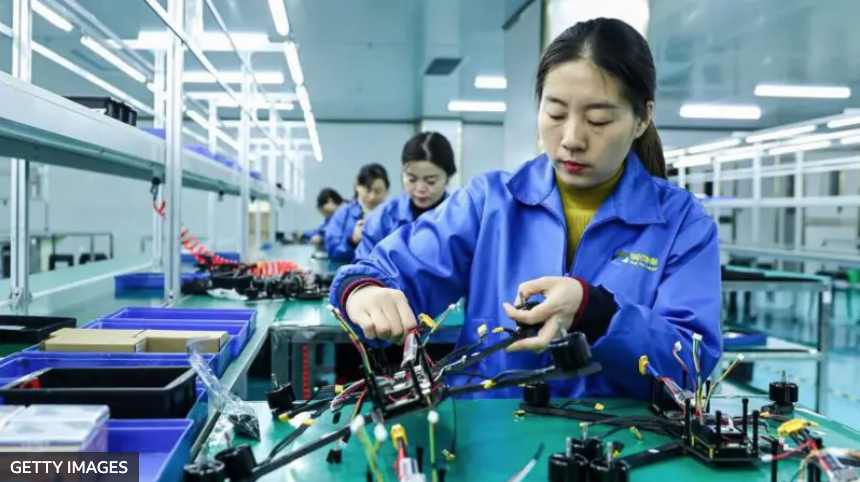 Historyczna nadwyżka handlowa Chin, mimo ceł Trumpa