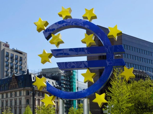 Biznes traci wiarę w euro