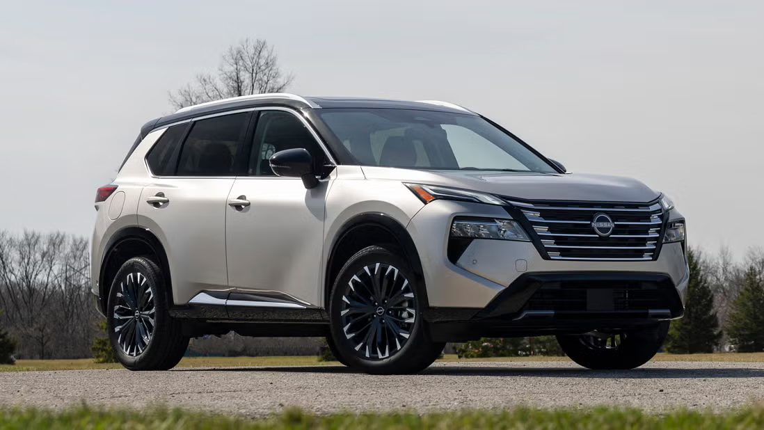 SUV-y wezwane do serwisu. Nissan Rogue i GM z usterkami