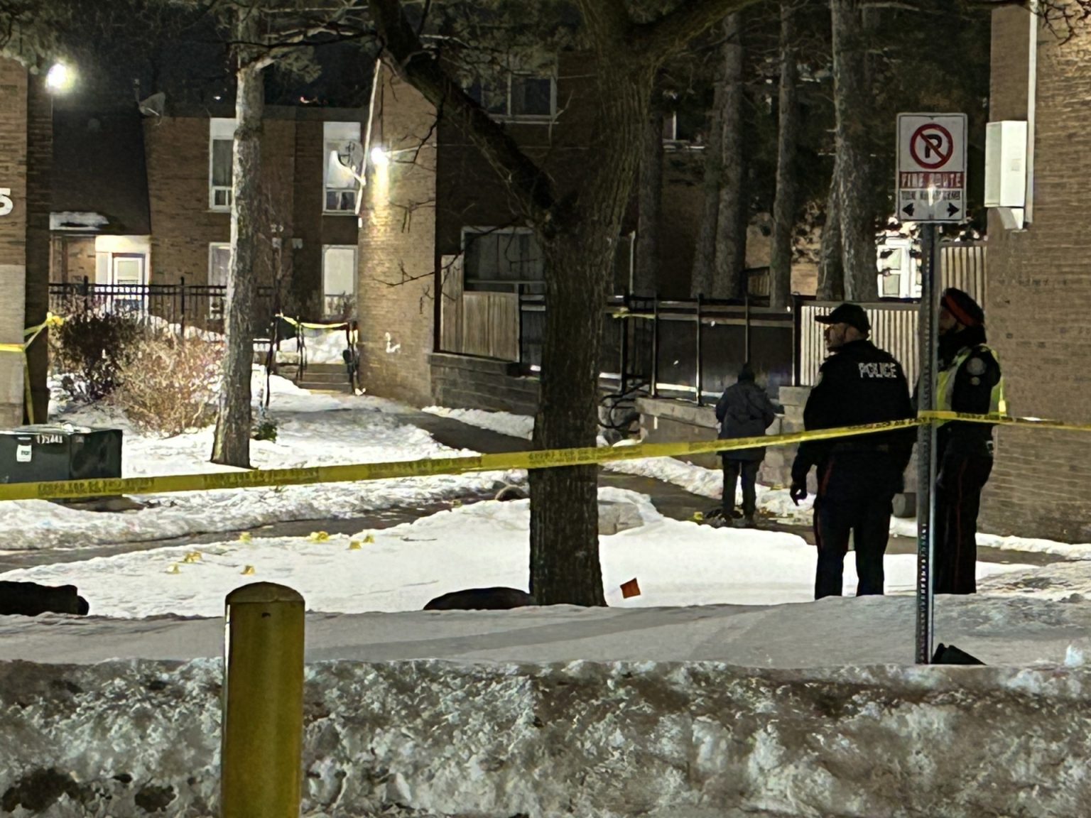 Mężczyzna ciężko ranny po strzałach w North York