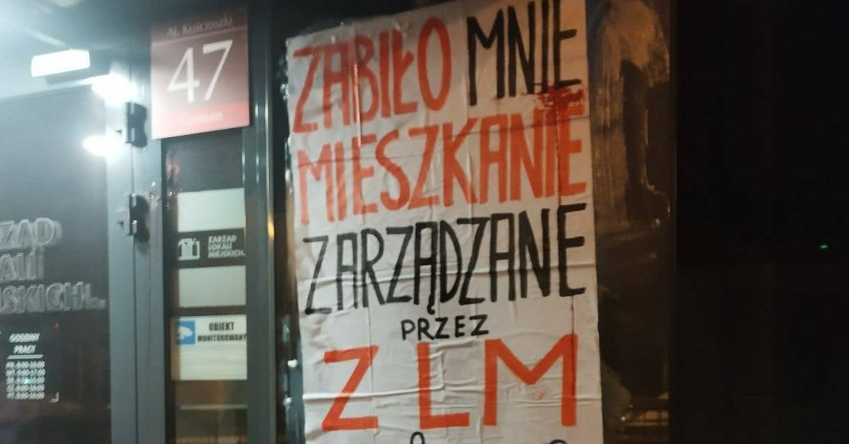 Plakaty na ulicach Łodzi po serii zgonów lokatorów