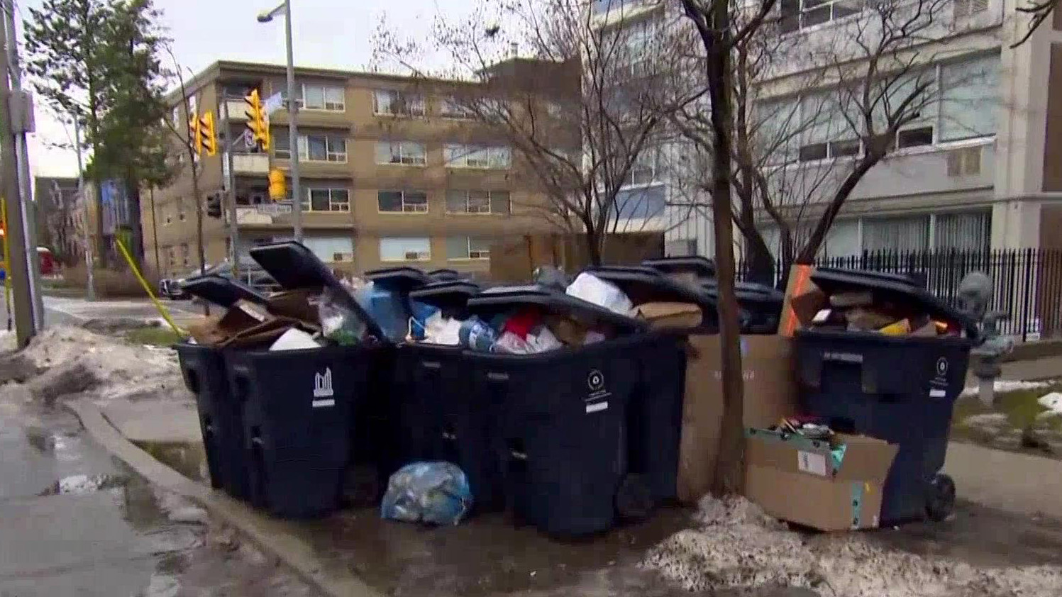 Toronto oddało recykling. Radni krytykują zmiany