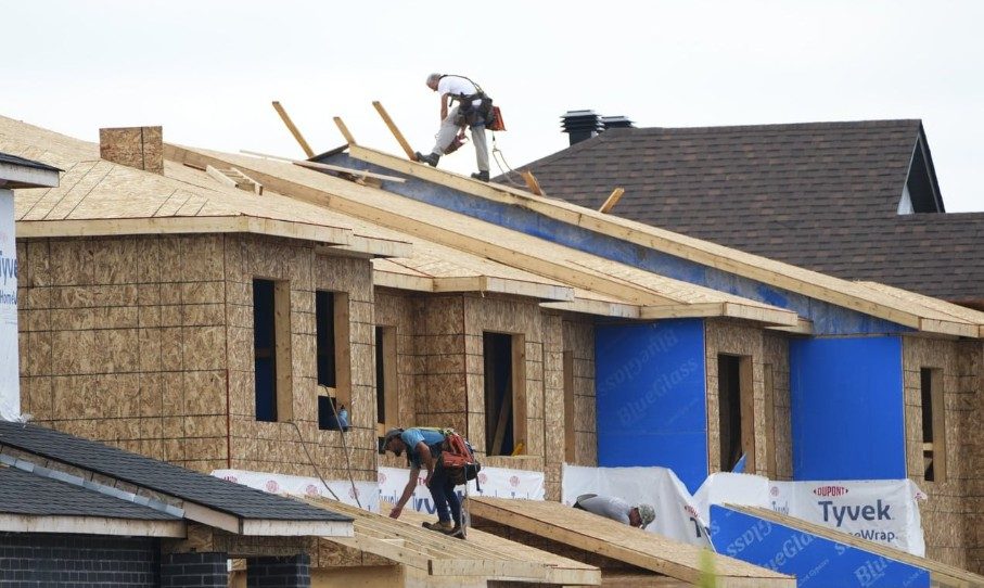 Kanadyjski deweloper odda pieniądze, jeżeli cena domu spadnie przed odbiorem