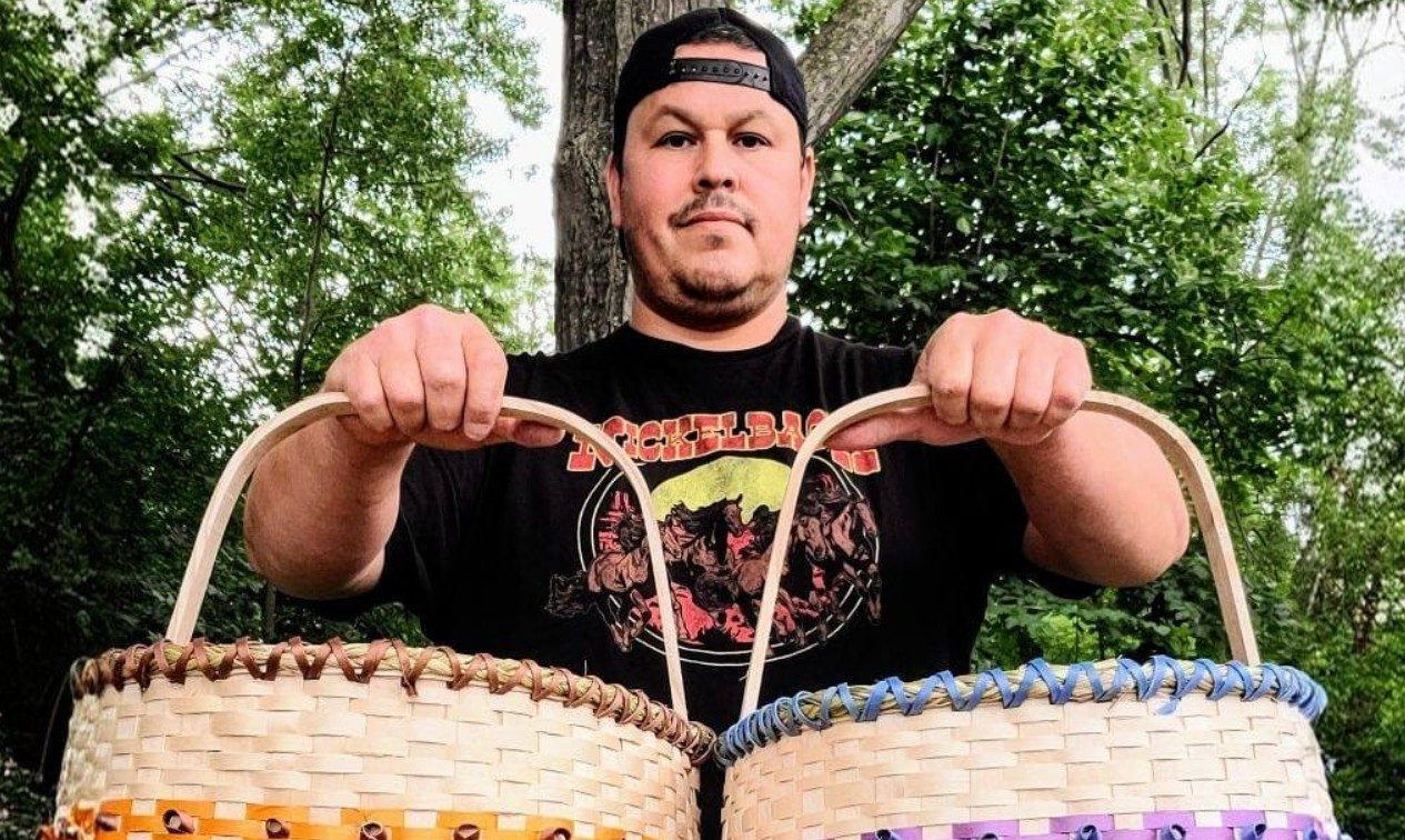 Rdzenny twórca odnosi się krytycznie do słów premiera Ontario na temat plecionkarstwa