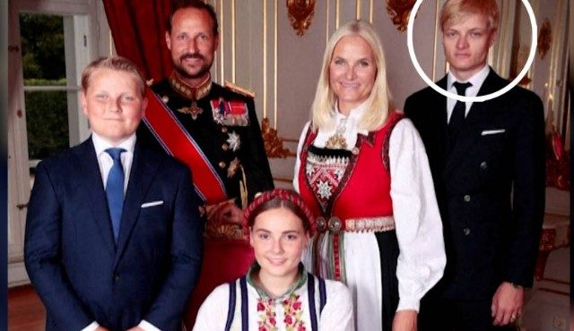 Kobieta zeznała, iż syn norweskiej księżniczki zgwałcił ją, gdy spała