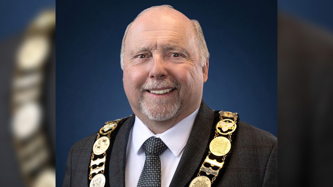 Szef regionu Niagara odchodzi po doniesieniach, ze posiada egzemplarz „Mein Kampf” z podpisem Hitlera